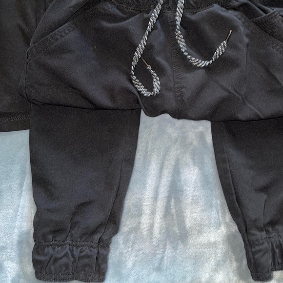 Jaanuu scrub set *top and bottom included* - Picture 3 of 3